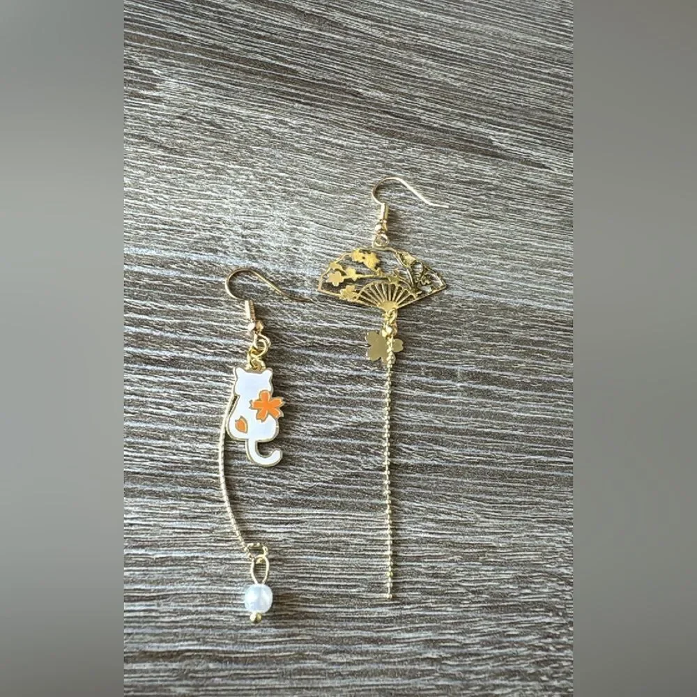 Cat earrings A765